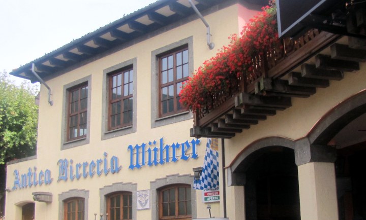 Antica Birreria-insegna-sostituisce foto pag. 176