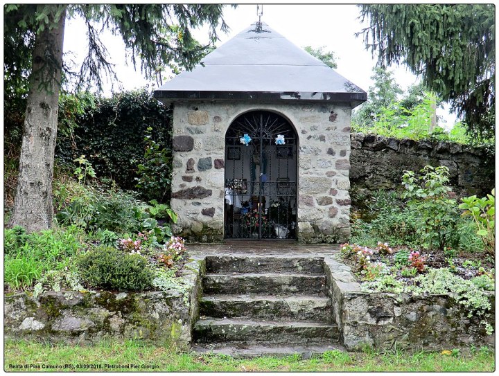 1018px-santella_beata_di_pian_camuno